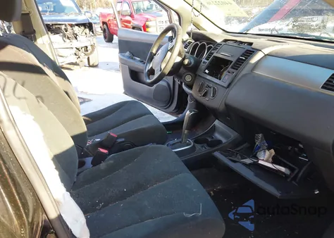 2011 Nissan Versa 1.8S z USA, uszkodzony, nr VIN 3N1BC1CP6BL440750